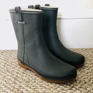 Tretorn gray rainboots size 7.5